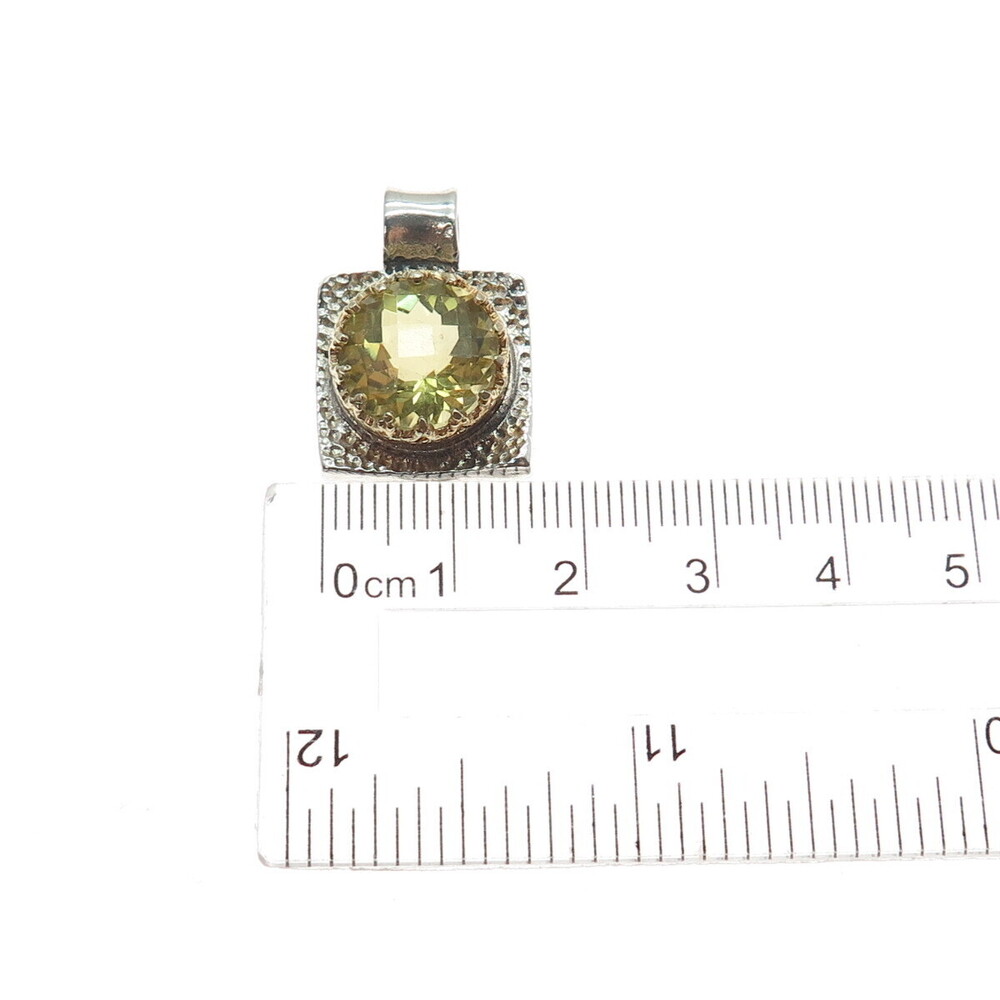 925 Sterling Silver 2-Tone Vintage Real Lime Quartz Hammered Charm Pendant - Picture 4 of 7